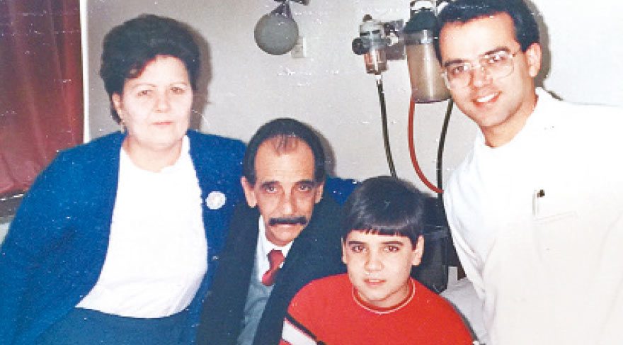 Fidel de ailesiyle Ankara’da yaşadı. 