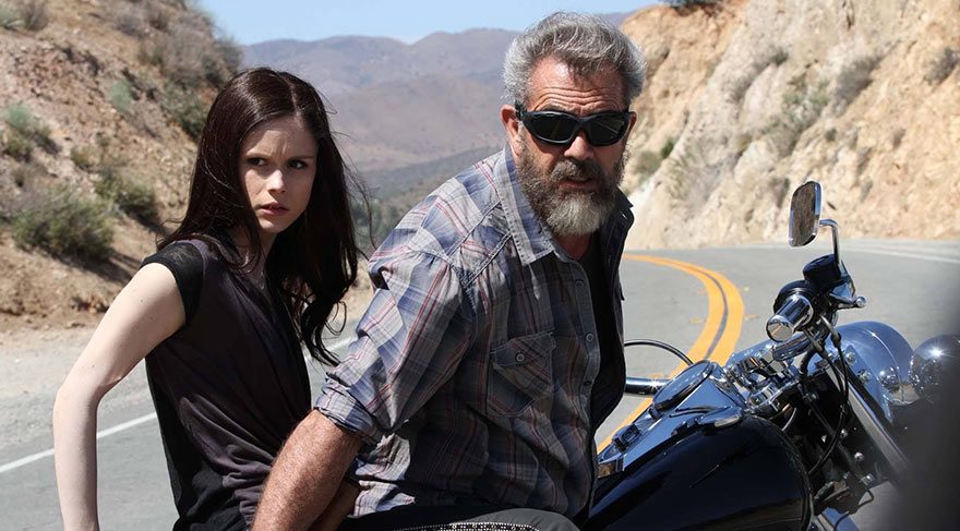 Eski bir mahkum olan John LinkMel yaşamını tek başına bir karavanda sürdürmekte, dövmecilik yaparak geçinmektedir. Tek akrabası olan 16 yaşındaki kızı Lydia'yla yıllardır görüşmemiştir.