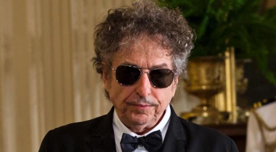 Bob Dylan hâlâ Nobel konusunda açıklama yapmadı.