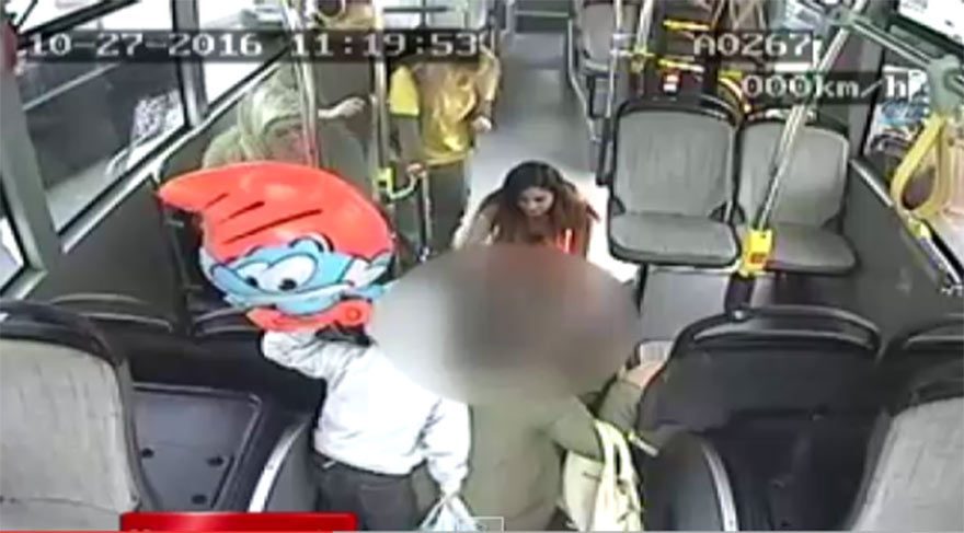 Suriyeli kadın belediye otobüsünde doğurdu