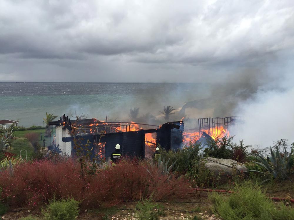 agaoglu-yangin-1000-3