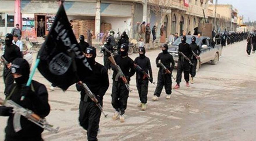 IŞİD Musul'da 550 aileyi kaçırdı