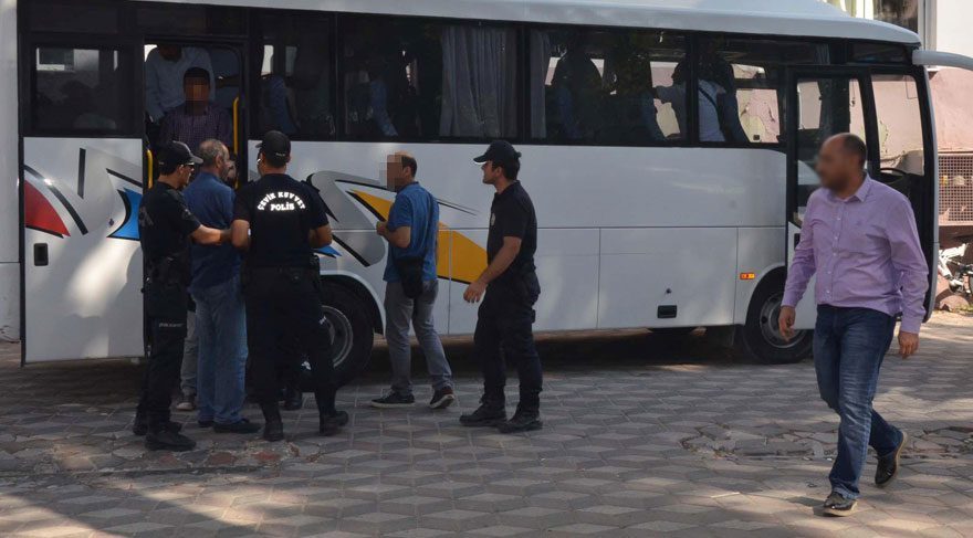 28 albay FETÖ'den gözaltına alındı