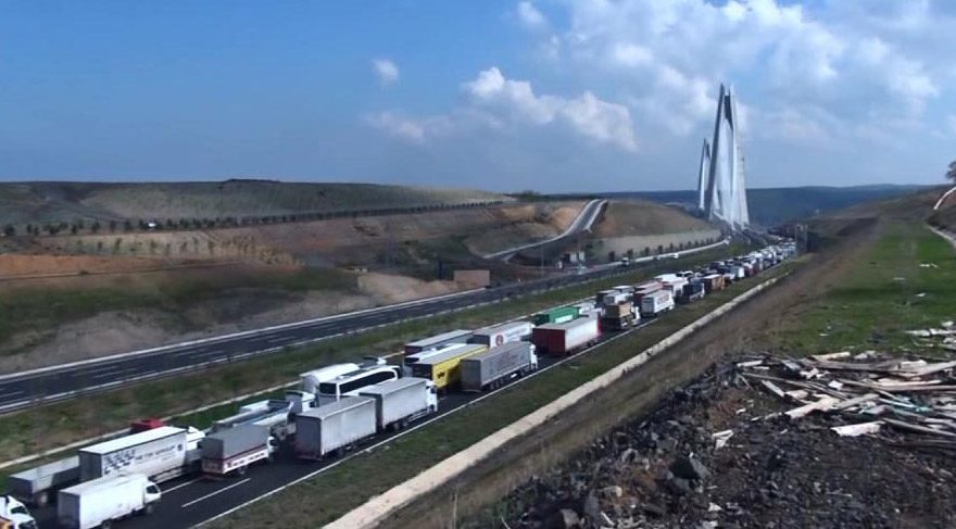 Yavuz Sultan Selim Köprüsü'ndeki çalışma trafiği aksattı