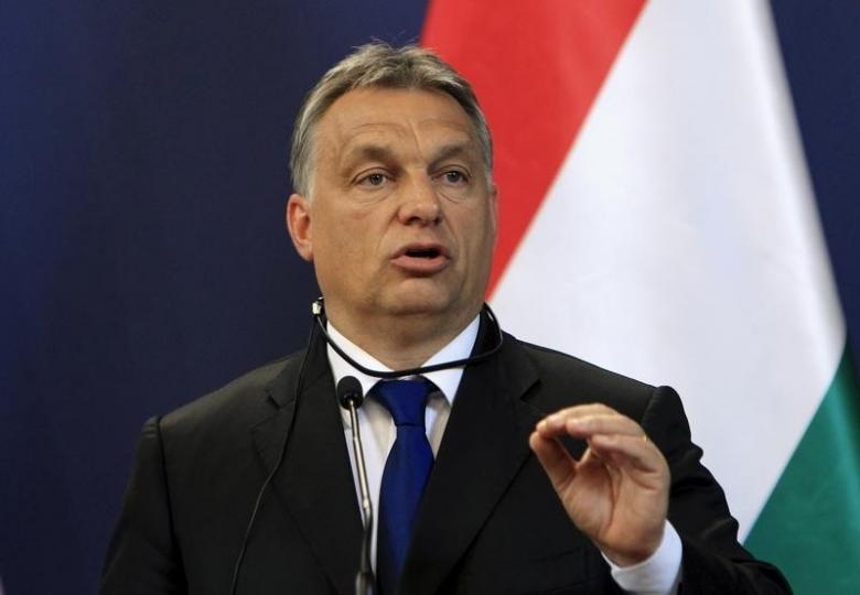 Hungarian Prime Minister Viktor Orban attends a news conference with Serbian Prime Minister Aleksandar Vucic (not pictured) in Budapest, Hungary, July 1, 2015. REUTERS/Bernadett Szabo