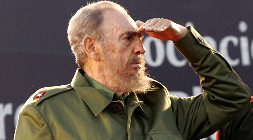 Son dakika... Fidel Castro hayatını kaybetti