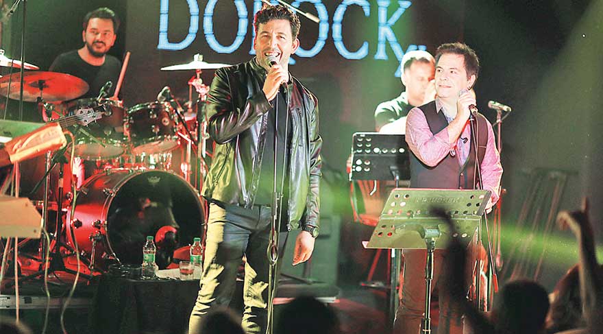 Sezen şarkıları söylediler