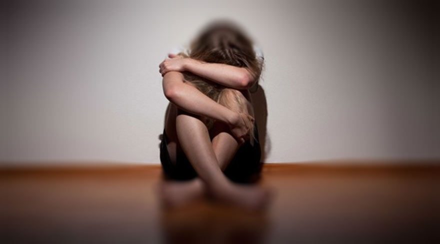 Genç kıza tecavüz eden 12 kişiden biri tutuklandı!