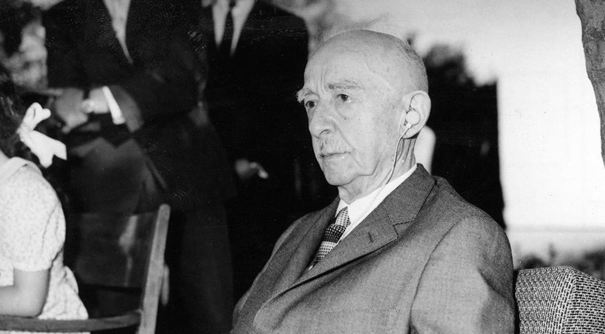 Tarihte Bugün: İsmet İnönü