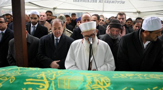 Bakan Akdağ&#39;ın dayısının cenazesinde yoğun güvenlik önlemi