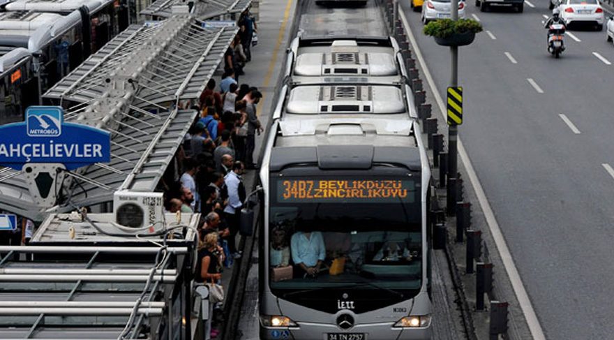 Uzmanlaşan yolculardan 'metrobüs' taktikleri