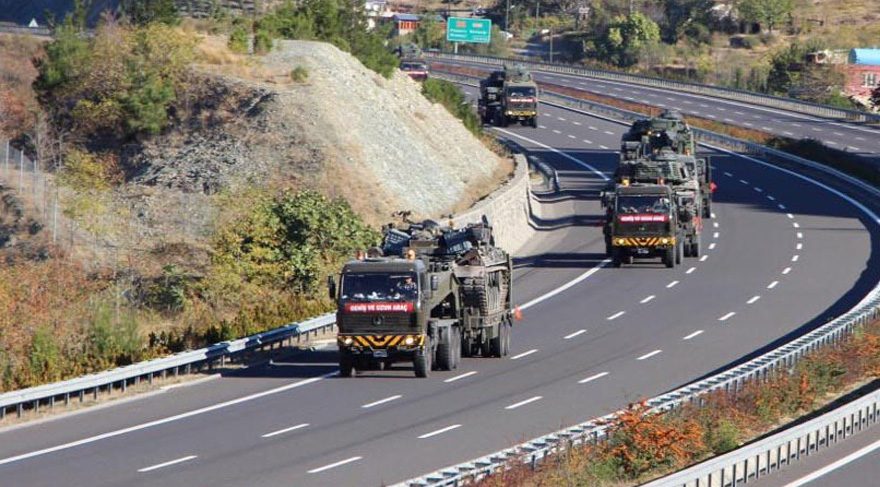 Tank konvoyu Silopi yolunda