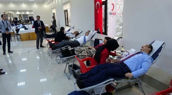 Ankara Adliyesi&#39;nde kan bağışına destek