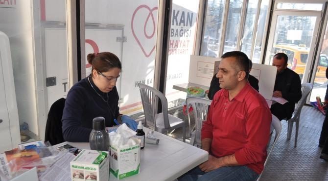 Nevşehir&#39;de Kızılay&#39;a günde 100 ünite kan bağışı