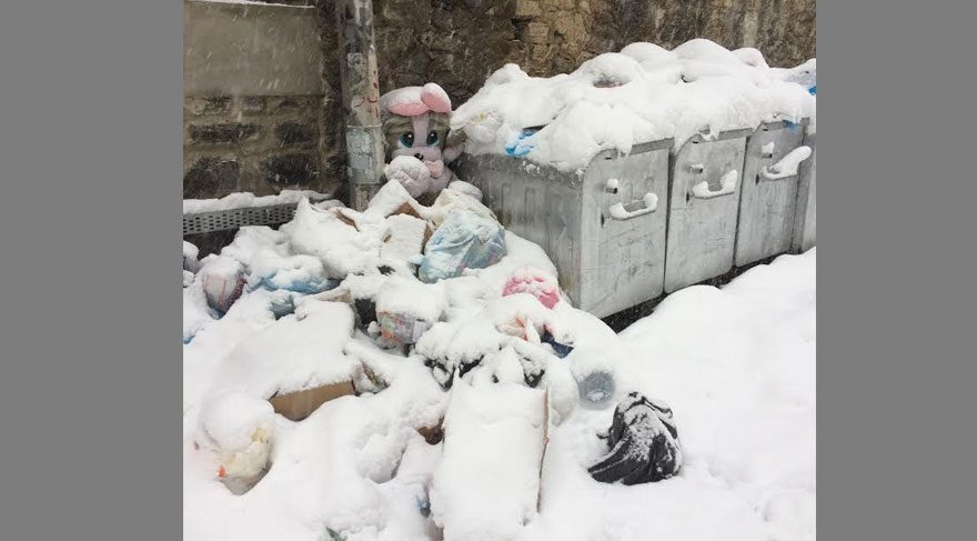 FOTOĞRAF: Onur Cavit İDİN / Çöpler bile toplanamamış...