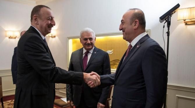 Dışişleri Bakanı Çavuşoğlu Münih&#39;te ikili ve heyetlerarası görüşmeleri sürdürüyor