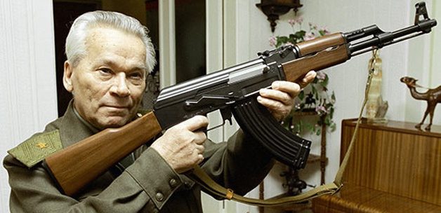 Kalaşnikof'un sembol olan silahı AK-47 Mihail Timofeyeviç Kalaşnikof tarafından icat edilmişti. Mihail Timofeyeviç Kalaşnikof 2013 yılında 94 yaşındayken hayata gözlerini yumdu.