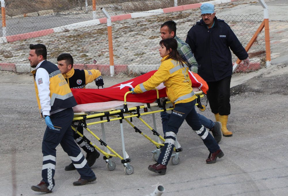 FOTO:DHA - Şehitlerin naaşları böyle getirildi.