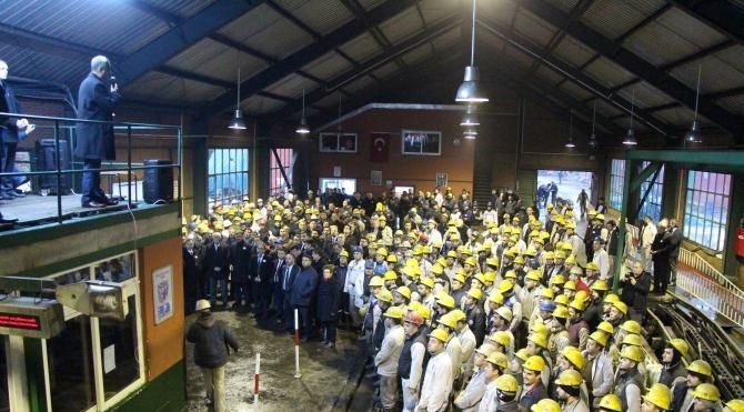 Grizu faciasında ölen 263 madenci dualarla anıldı