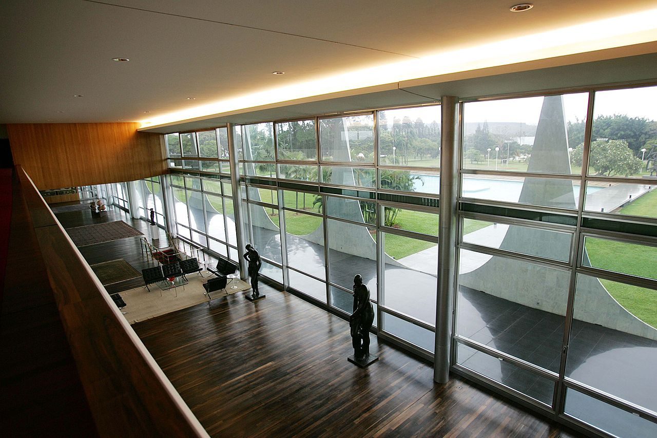 1280px-palacio_da_alvorada_mezzanine