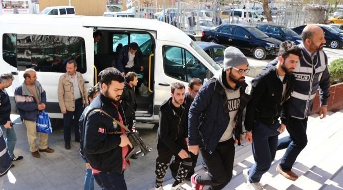 Kırıkkale&#39;de DEAŞ operasyonunda 13 kişi tutuklandı