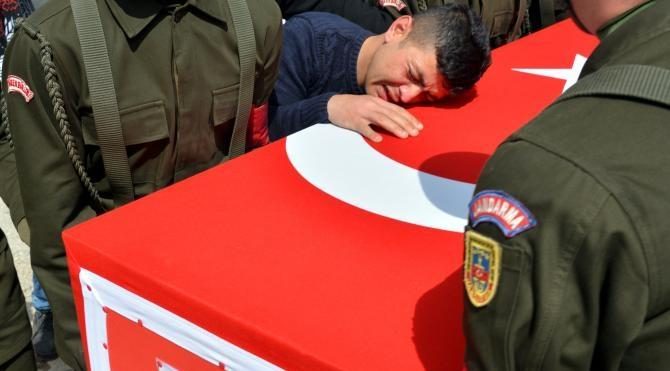 Şehit Uzman Çavuş Erkan İmalı, Türkoğlu&#39;nda toprağa verildi