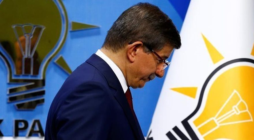 Konya'da referandum öncesi fuar... Davutoğlu'nu davet etmediler!