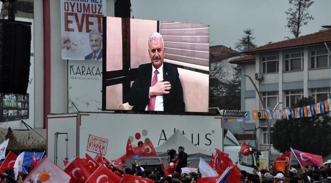 Başbakan Yıldırım: Cumhuriyet&#39;e el uzatan karşısında bizi görür