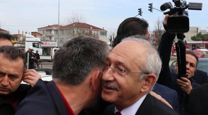 Kılıçdaroğlu&#39;ndan şehit ailesine ziyaret