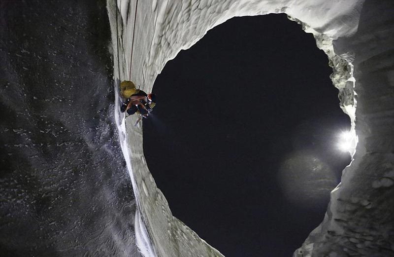 rusya-daki-dev-delik-delik-rusya-1483548