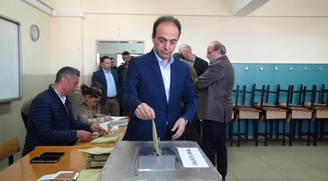 HDP&#39;li vekiller, oylarını Ankara&#39;da kullandı