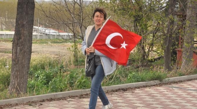Referandumun iptali için İstanbul&#39;dan Ankara&#39;ya yürüyen doktor, Bozüyük&#39;e geldi