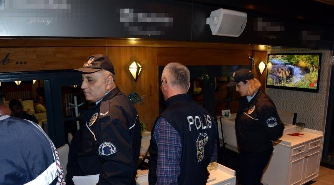 Adana&#39;da bin polisle asayiş uygulaması