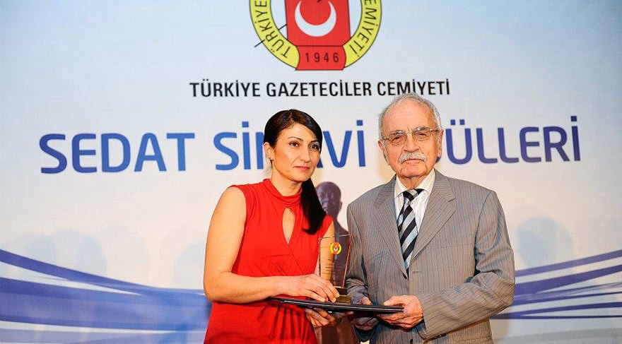 Sozcu.com.tr Sorumlu Haber Müdürü Mediha Olgun, 2011’de ‘Kadının şiddetle imtihanı’ haberiyle Sedat Simavi Gazetecilik Övgü Ödülü’nü kazandı. 