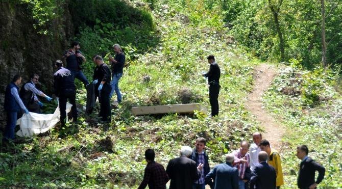 Trabzon&#39;da yaşlı bir kadının cesedi bulundu 