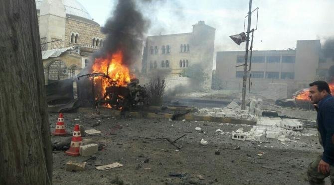 Azez ilçe merkezinde bombalı saldırı