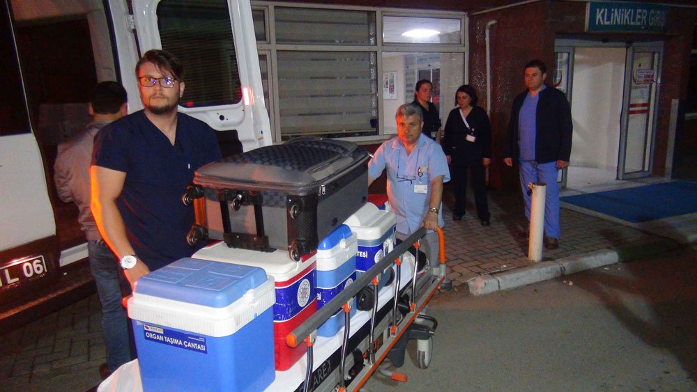 kiiz-arkadasini-oldurup-intihar-etmisti-1