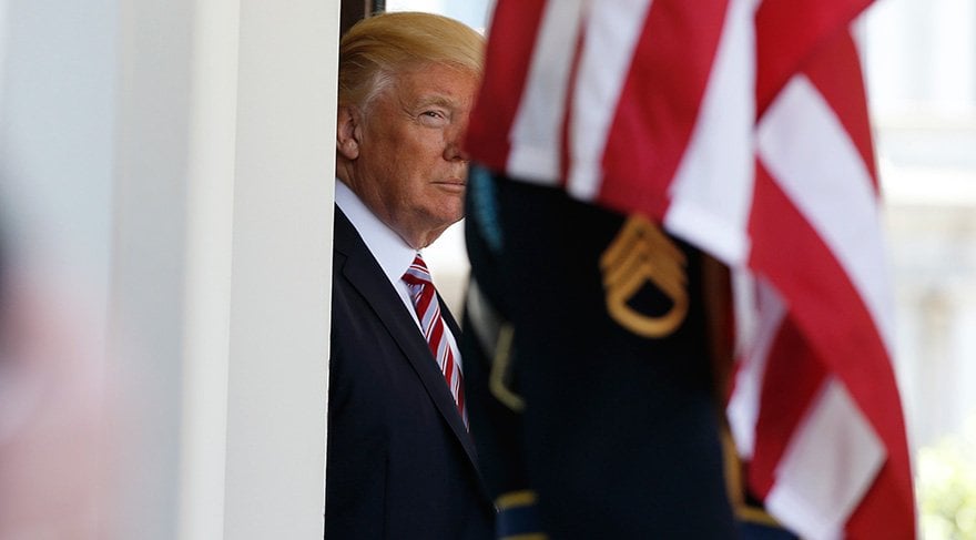 Danışmanları teslim oldu Trump konuştu