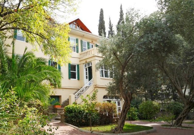 1531020_b84a315bab1f35ecf720e57a8aeba280_640x640