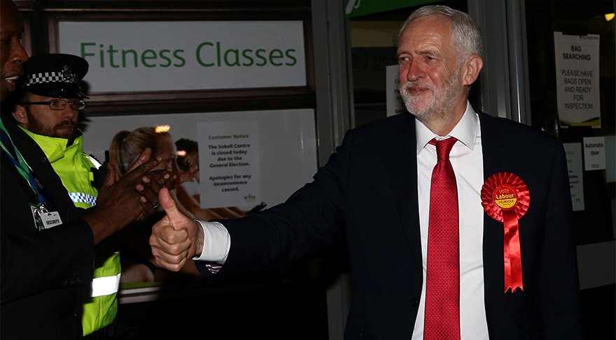 FOTO: REUTERS/ İşçi Partisi lideri Jeremy Corbyn