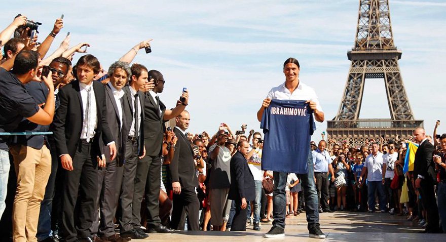 İbrahimovic önderliğindeki Paris Saint Germain Fransa'da dört kez lig şampiyonluğu yaşadı. Fotoğraf: Reuters