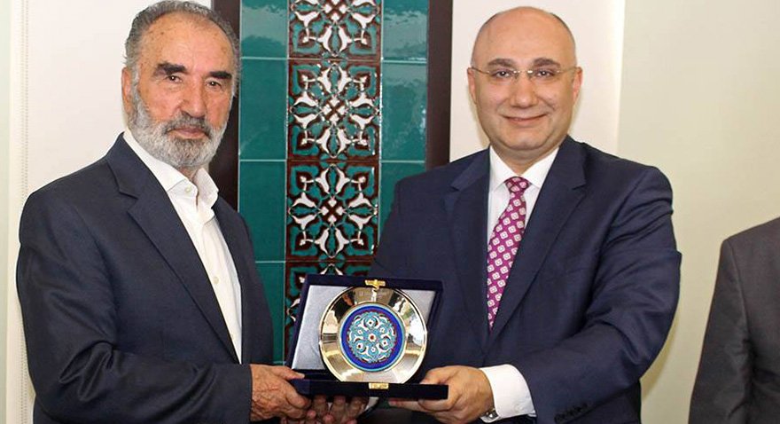 Ziraat Katılım Genel Müdürü Osman Arslan (sağda)