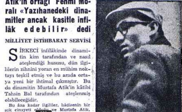 Mustafa Atik'in oğlu babasının cesedini teşhis etmeye Adli Tıp'a gelirken... Fotoğraf: Milliyet Gazetesi