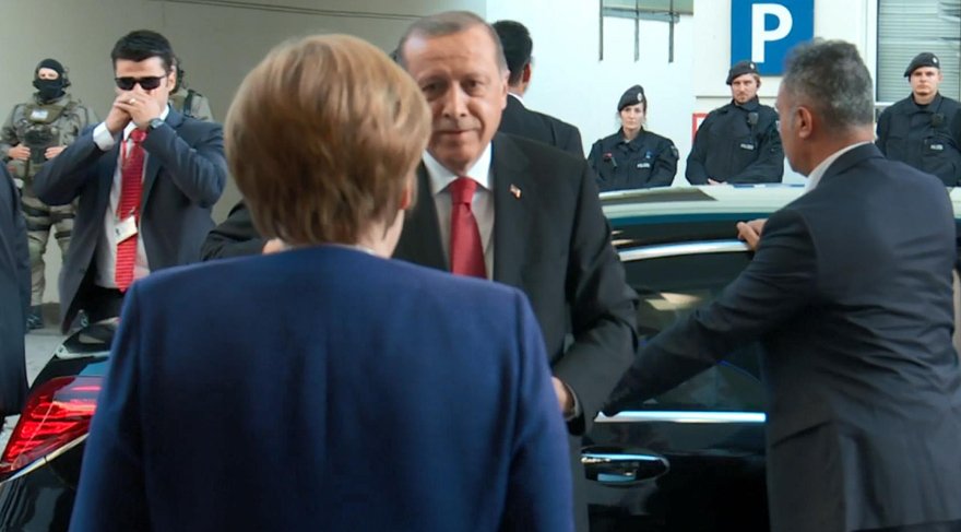 Erdoğan: Alman politikacılar meseleleri tırmandırıyor