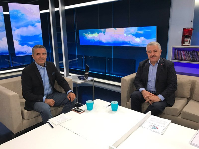 Ulaştırma Bakanı Arslan, Hakan Çelik'in sorularını yanıtladı.