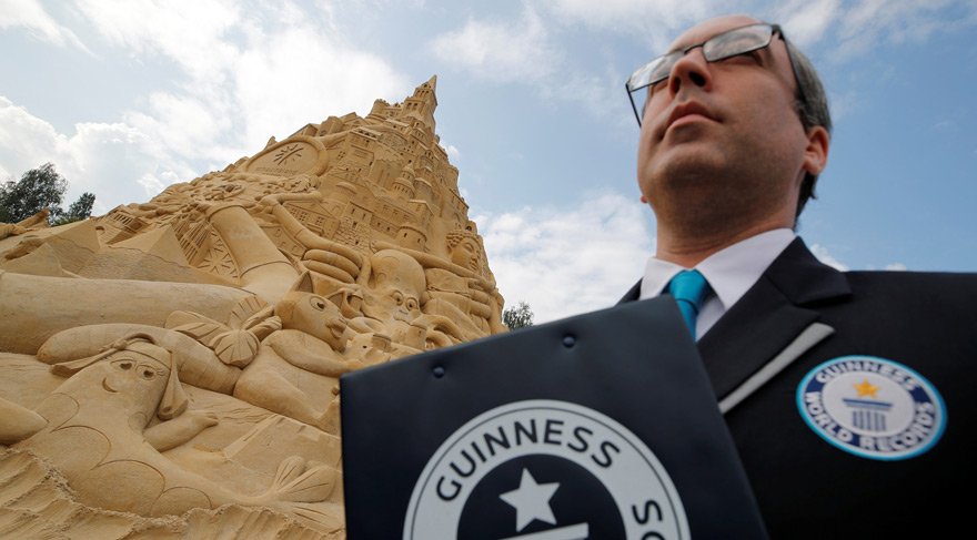 2017-09-01t110940z_405309598_rc17045407e0_rtrmadp_3_germany-oddly