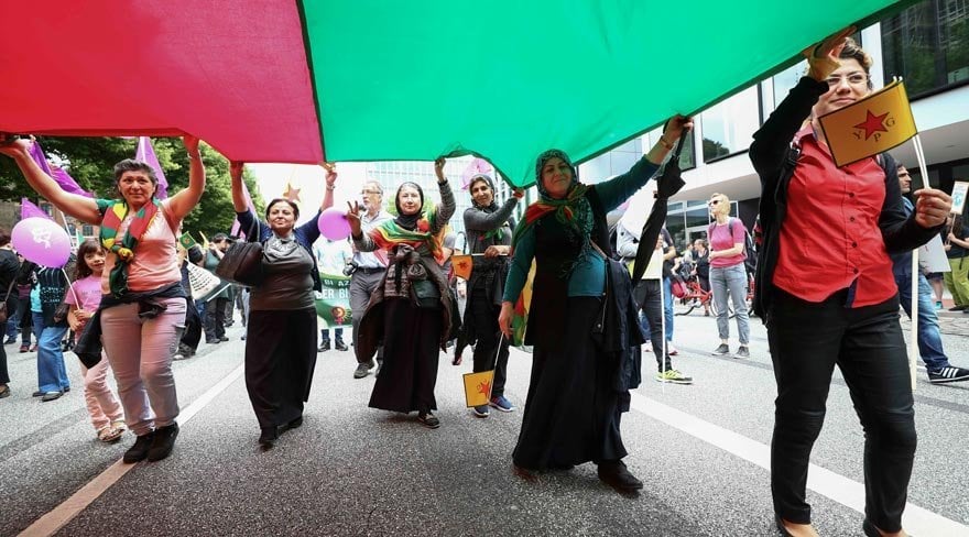 Geçtiğimiz aylarda Hamburg'da düzenlenen G-20 zirvesinde de bölücü terör örgütü PKK'nın yardakçıları sokaklara dökülmüştü.