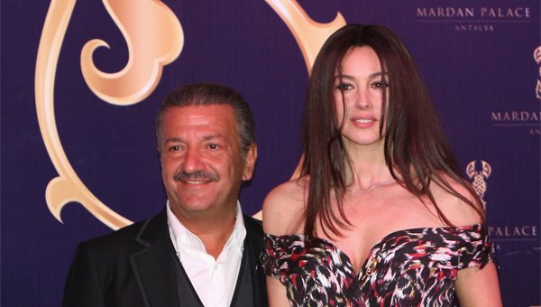 Otelin sahibi Telman İsmailov ile dünya starı Monica Bellucci aynı karede