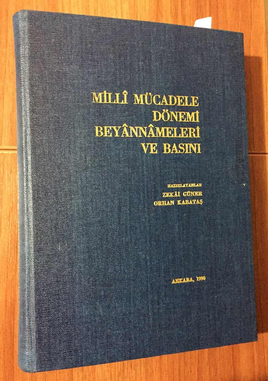 Mustafa Sabri’nin Teali İslam Cemiyeti’nin yayımladığı ‘ihanet bildirilerinin’ tam metinlerine bu kitaptan ulaşabilirsiniz. Bu belgelerin asılları Türk İnkılap Tarihi Enstitüsü Arşivi’ndedir.