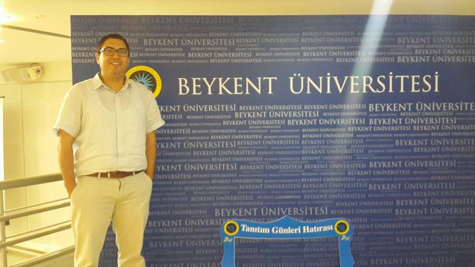 Beykent Üniversitesi Siyaset Bilimi ve Kamu Yönetimi bölümü öğretim üyesi ve Uluslararası Politika Akademisi (UPA) Genel Koordinatörü Yardımcı Doçent Doktor Ozan Örmeci. 